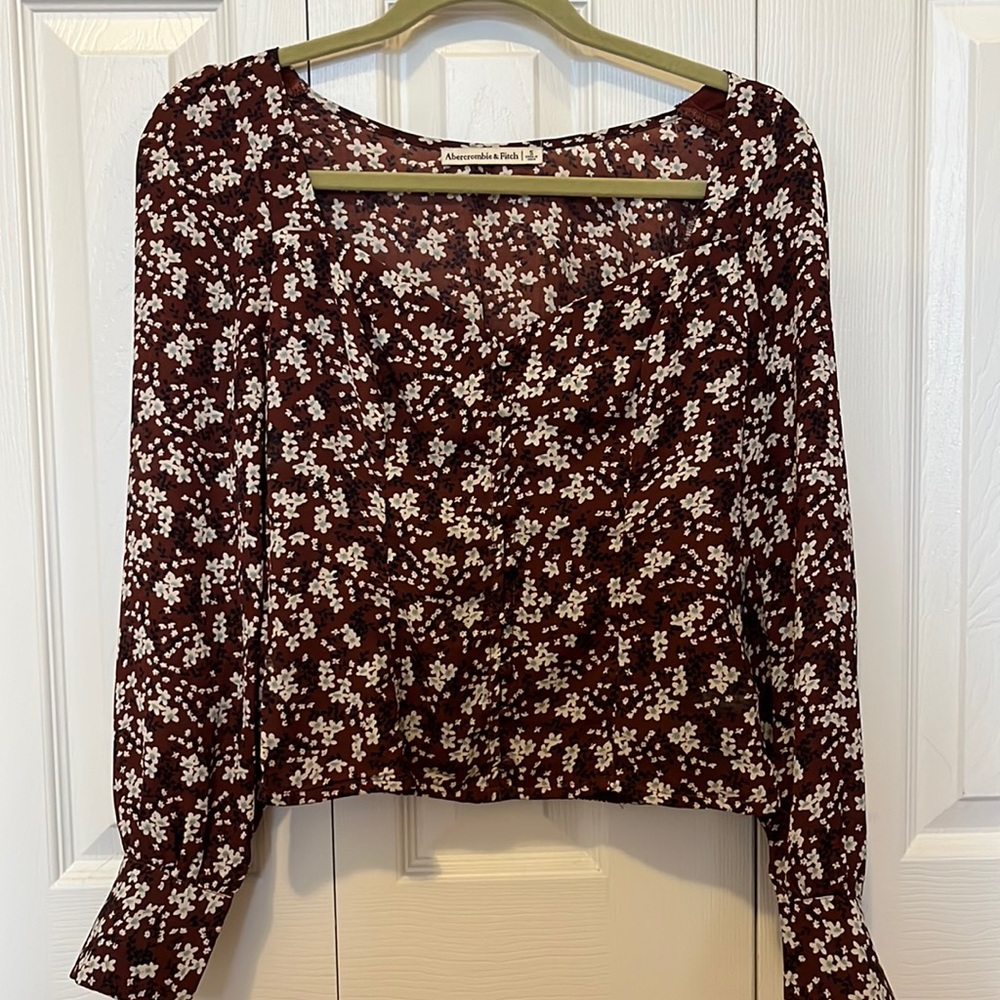 Only worn once Abercrombie flower blouse